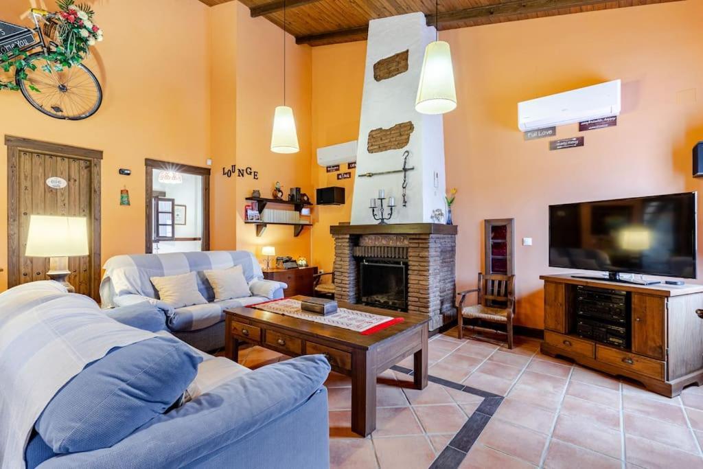 Only4You Country House Perfect Location To Visit Andalucia Casabermeja Exterior photo